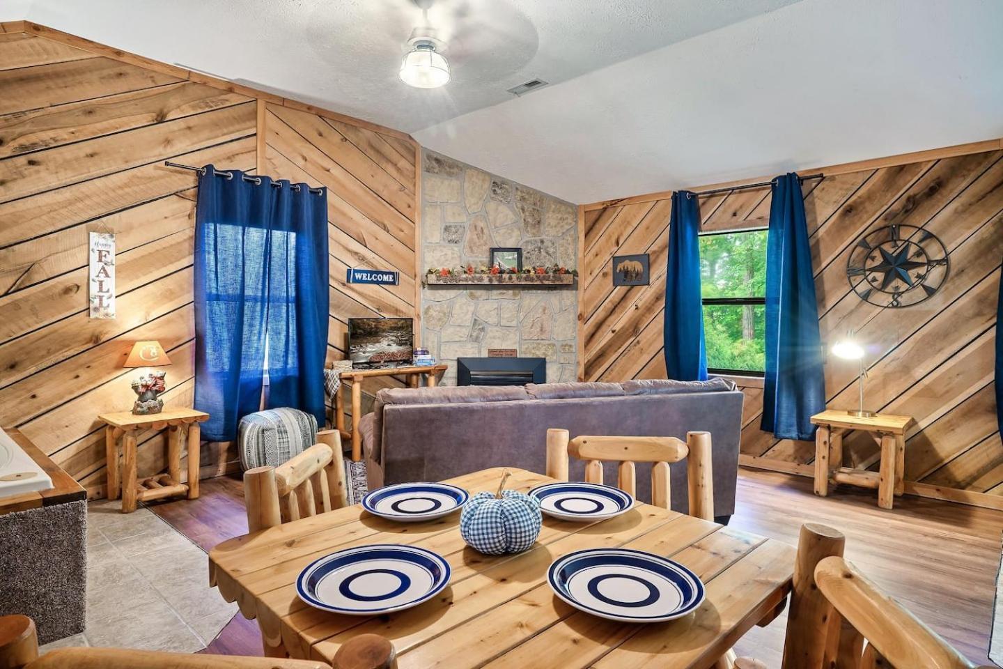 Romantic Mtn Cabin Hot Tub & Jacuzzi Views Sevierville Buitenkant foto